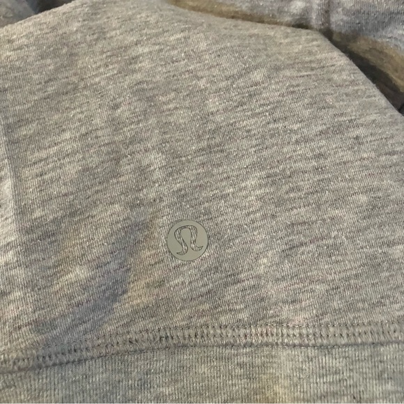 Lululemon | In A Cinch Reversible Gray & Pink Striped Cowl Neck Pullover - Picture 4 of 6